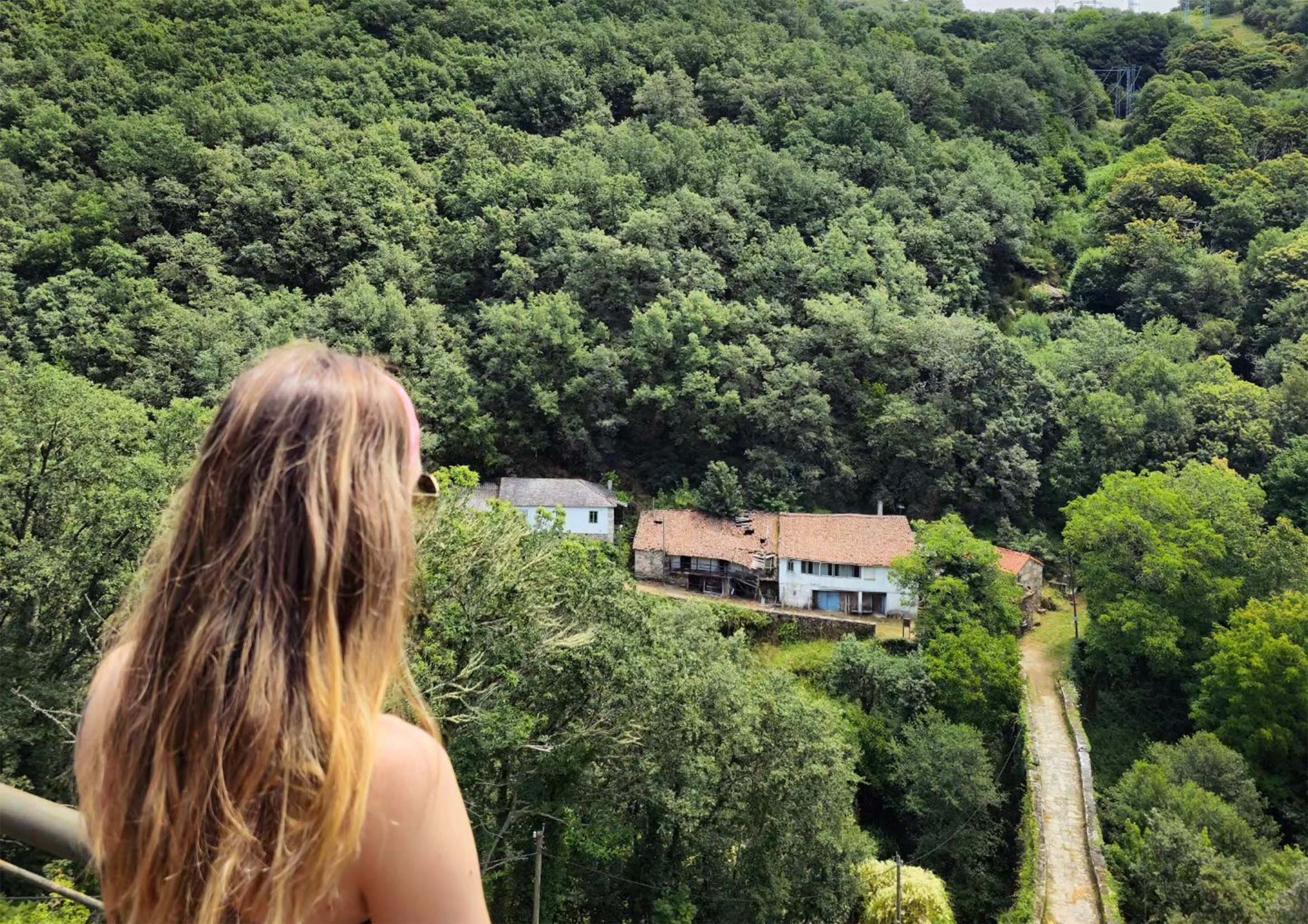 Unveiling Ancient Trails: Hiking from Ponte Navea to Pena Folenche in Ourense’s Historic Landscape